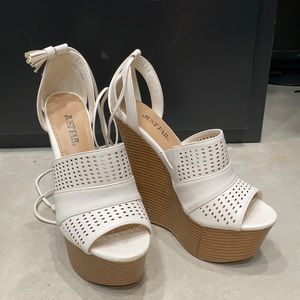 White & Brown Wedges